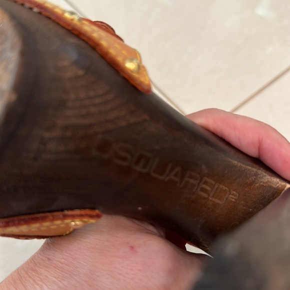 DSQUARED2 tan leather with wooden sole sandal - Picture 8 of 8